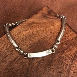 Silver bracelet with etching patterns